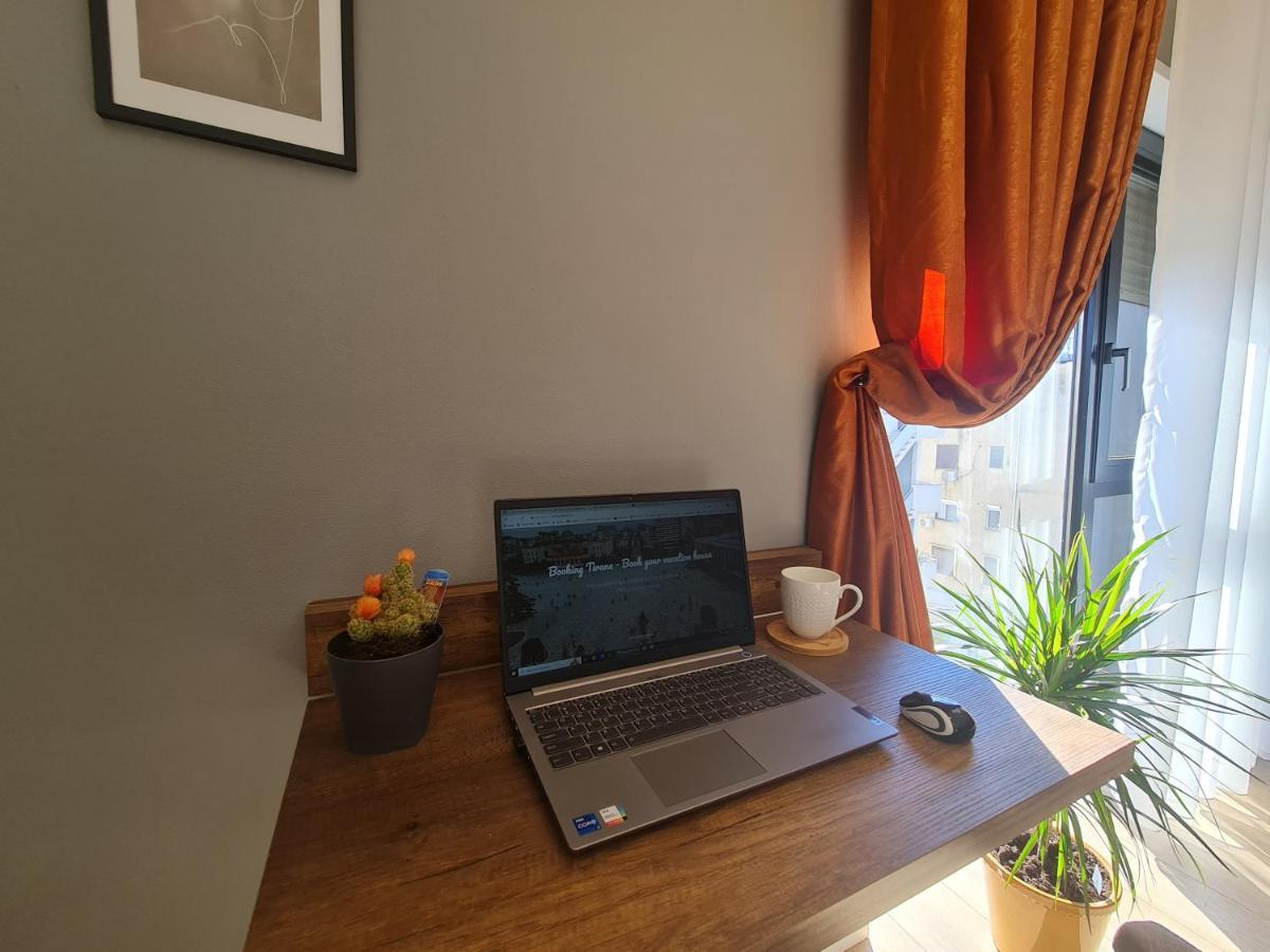 Sunny Apartment - Blloku Tirana, Near Lake Dış mekan fotoğraf