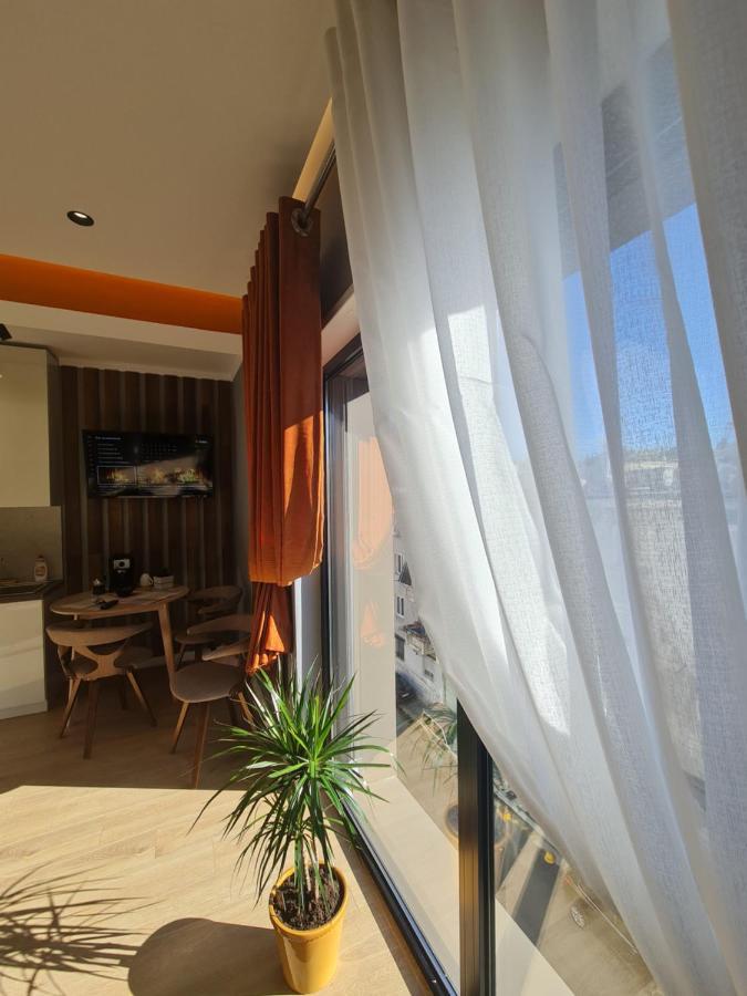 Sunny Apartment - Blloku Tirana, Near Lake Dış mekan fotoğraf